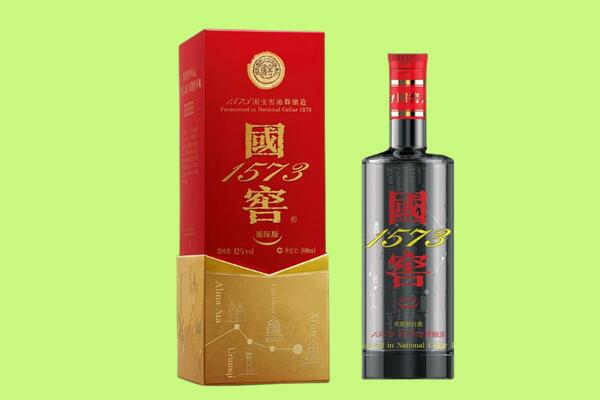 巴彦卓尔磴口县回收国窖1573.jpg